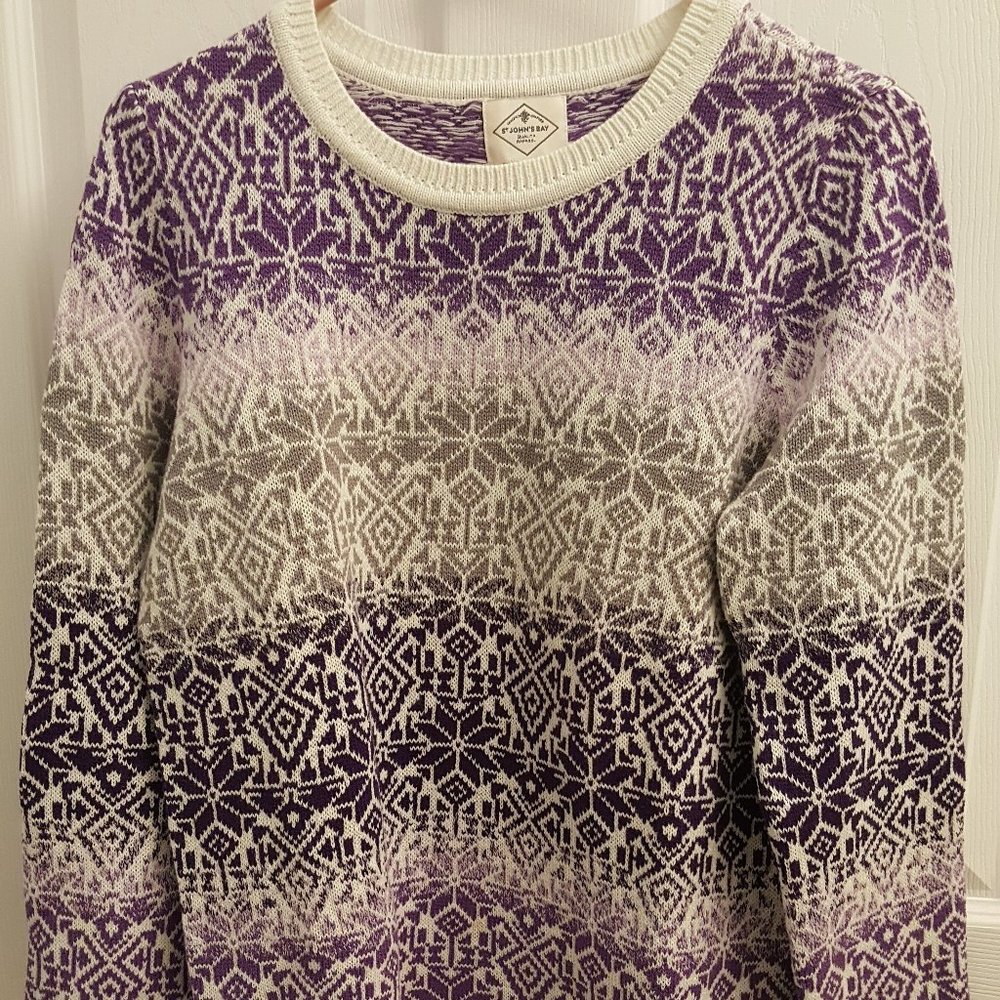 sweater with snowflake design